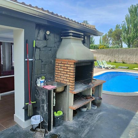 Chalet Con Piscina Y Jacuzzi En Madrid Alquila Habitaciones Альхете Экстерьер фото