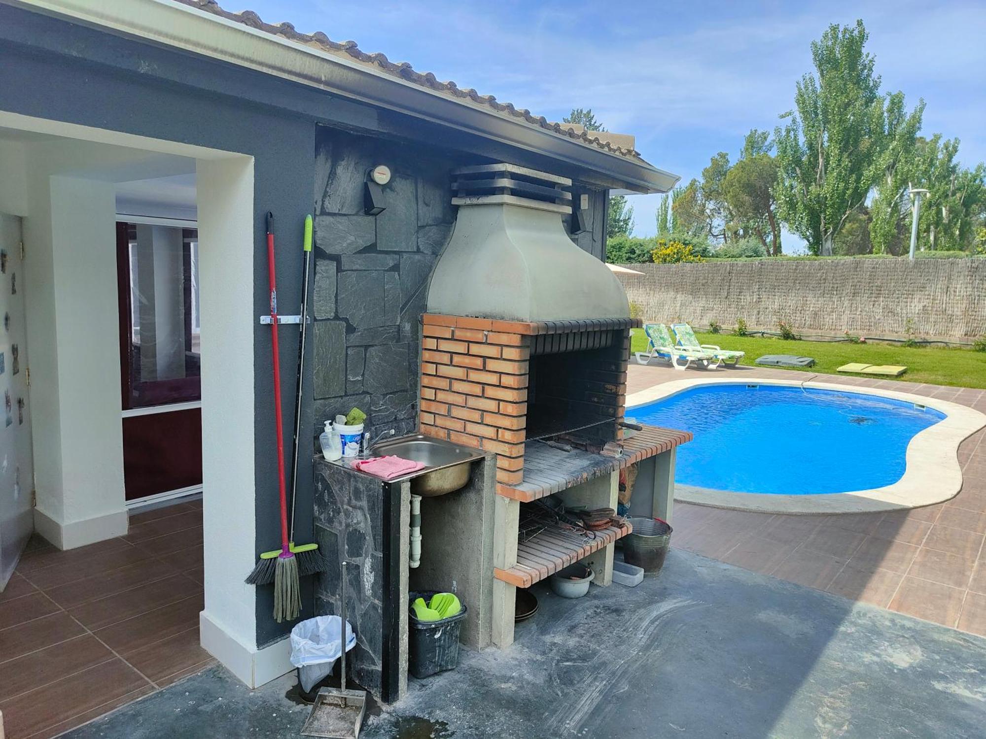 Chalet Con Piscina Y Jacuzzi En Madrid Alquila Habitaciones Альхете Экстерьер фото